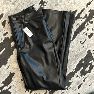 NWT Gap vegan leather vintage slim high rise pants. Black. Size 28/6R.